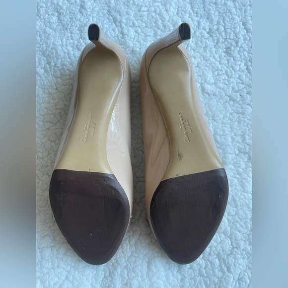 Salvatore Ferragamo -Carla Patent Bow Pumps-beige - Picture 9 of 9